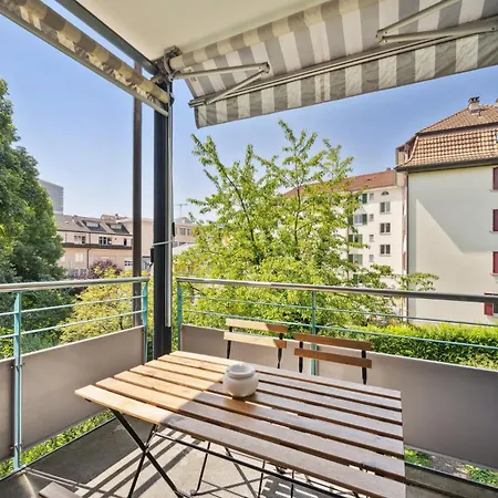 Comfortable Stay In Oerlikon 20 Minutes Away From Zurich Airport Exterior photo