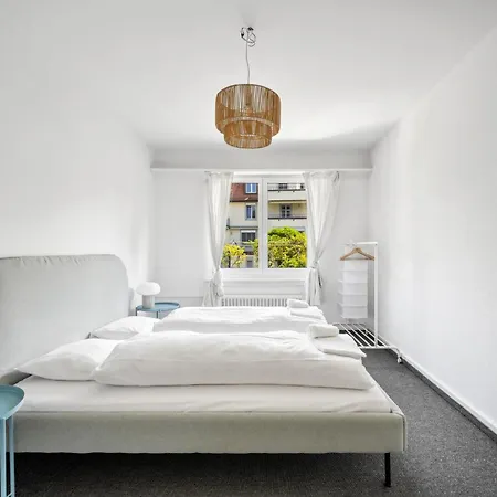 Comfortable Stay In Oerlikon 20 Minutes Away From Zurich Airport Exterior photo