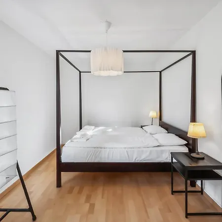 Comfortable Stay In Oerlikon 20 Minutes Away From Zurich Airport Exterior photo