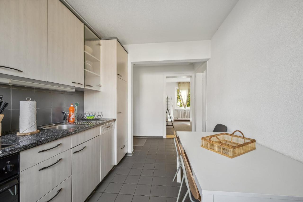 Comfortable In Oerlikon 20 Minutes Away From Airport Appartement *