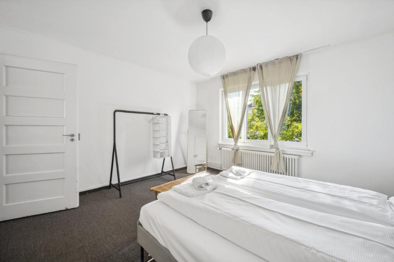 Comfortable In Oerlikon 20 Minutes Away From Airport Zürich